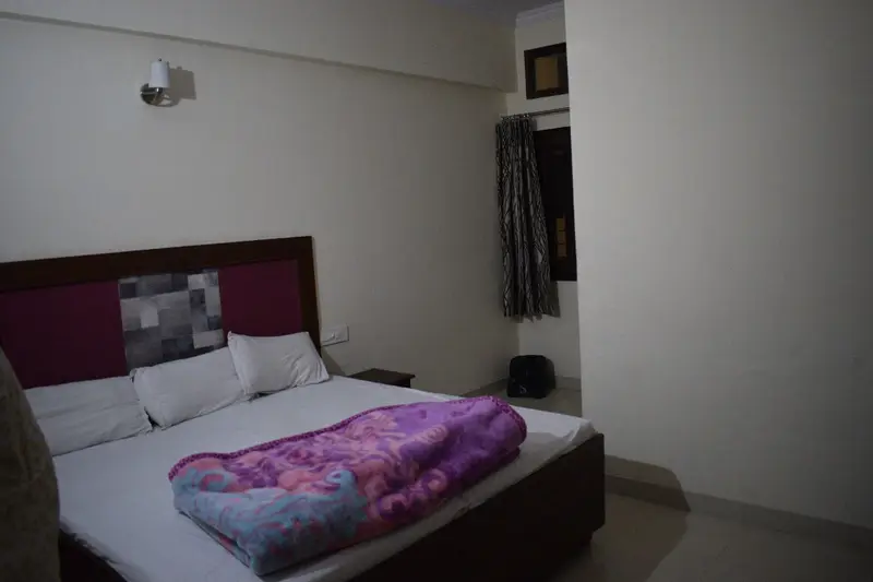 Guest room at Maharashtra Bhavan